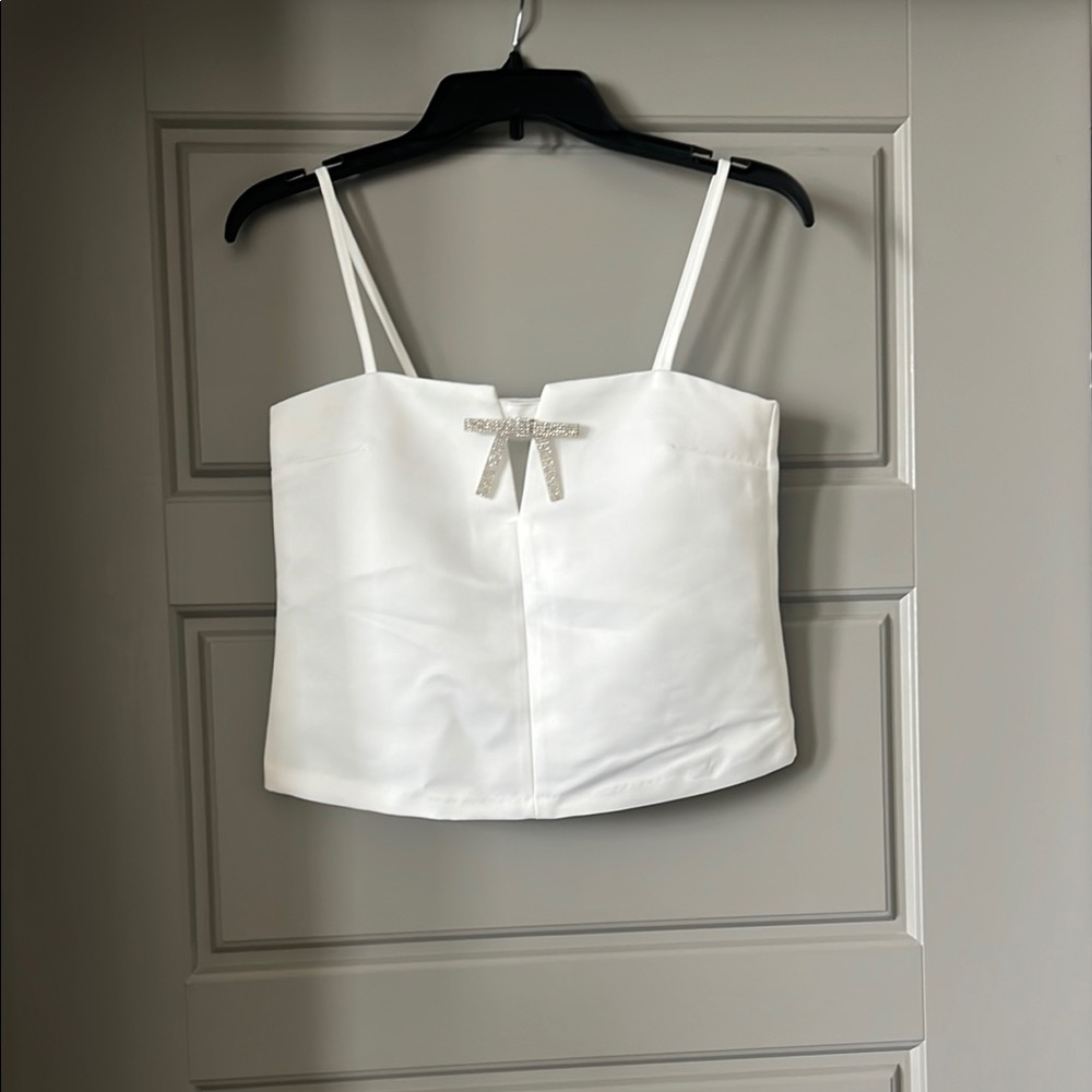 H&M White Sleeveless Crop Camisole with Tie Front